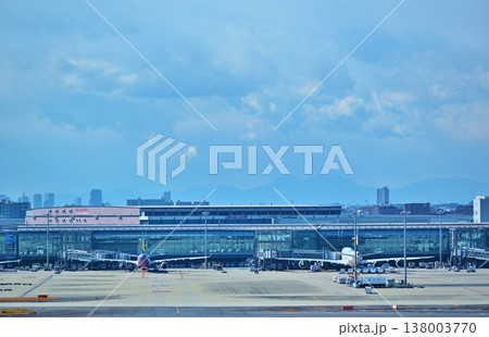 晴天の羽田空港 東京 晴天の羽田空港 東京 138003770
