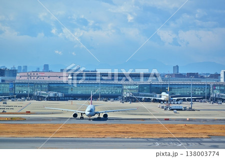 晴天の羽田空港 東京 晴天の羽田空港 東京 138003774