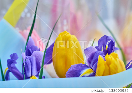 photo of a beautiful bouquet of tulips photo of a beautiful bouquet of tulips 138003983