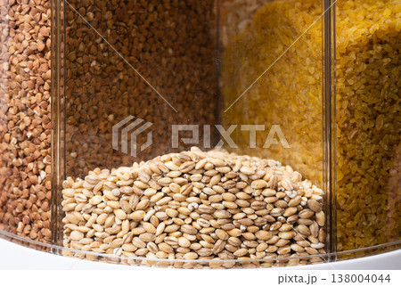 photo of pearl barley 138004044
