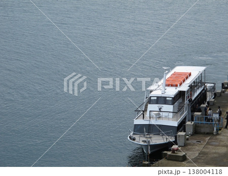 竹生島から出る琵琶湖汽船 滋賀 竹生島から出る琵琶湖汽船 滋賀 138004118