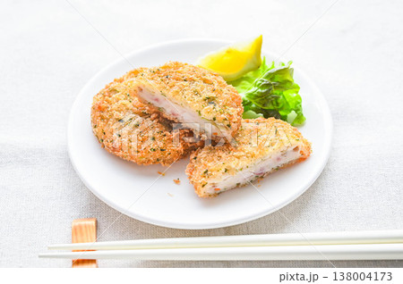 リベイクしたイカミンチカツ 138004173