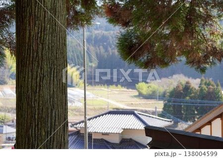 田舎の過疎地 138004599