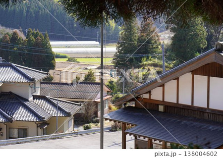 田舎の過疎地 138004602