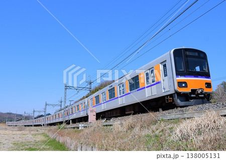青空の下をゆく東武50090型51091F 東上線 青空の下をゆく東武50090型51091F 東上線 138005131