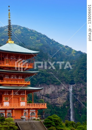 那智の滝 138006601