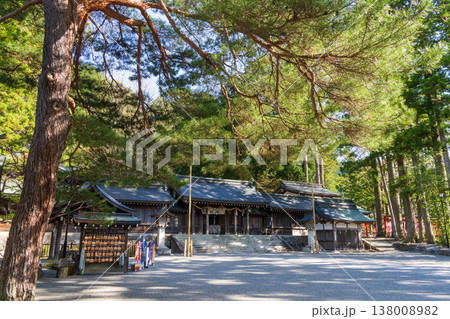 高山市・飛騨一宮 水無神社の本殿と境内(岐阜県) 高山市・飛騨一宮 水無神社の本殿と境内(岐阜県) 138008982