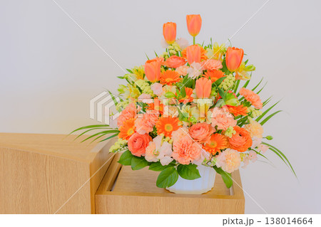 式典の壇上花 138014664