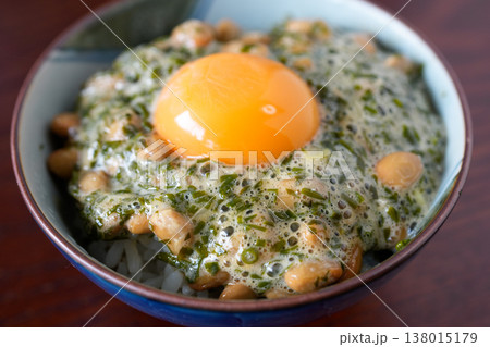 ご飯にのせたギバサ納豆 ご飯にのせたギバサ納豆 138015179
