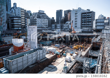 大規模建設現場のある都市風景 再開発中の池袋 2026.02 c-5 クールカラー 大規模建設現場のある都市風景 再開発中の池袋 2026.02 c-5 クールカラー 138018162