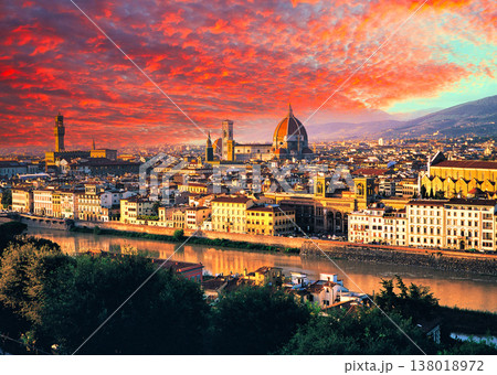 ミケランジェロの丘より旧市街の絶景 138018972