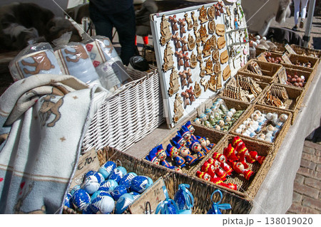 ヘルシンキのマーケットで販売するフィンランドのお土産 138019020