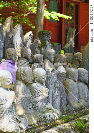 草津山　光泉寺の石仏（群馬県吾妻郡草津町） 138019217