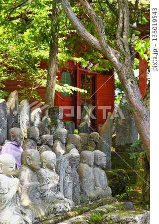 草津山 光泉寺の石仏(群馬県吾妻郡草津町) 草津山 光泉寺の石仏(群馬県吾妻郡草津町) 138019543