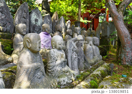 草津山 光泉寺の石仏(群馬県吾妻郡草津町) 草津山 光泉寺の石仏(群馬県吾妻郡草津町) 138019851
