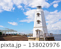 堺旧港の白い旧堺燈台（大阪府堺市の観光地） 138020976