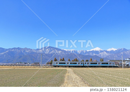 早春の大糸線 138021124