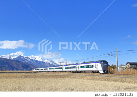 大糸線　早春の特急あずさ 138021132