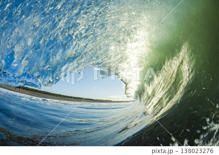 湘南鵠沼海岸  台風スウェルの波 138023276