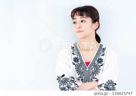 若い女性のポートレート 若い女性のポートレート 138023747
