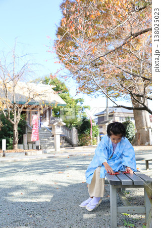 神社にてご歳の七五三 138025023