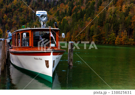 フェリー 渡し舟 渡し船 138025631