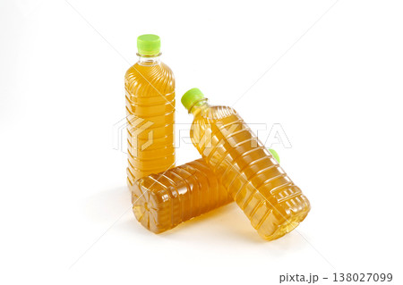 お茶のベットボトル 138027099