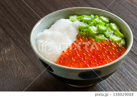 三色丼 138029088