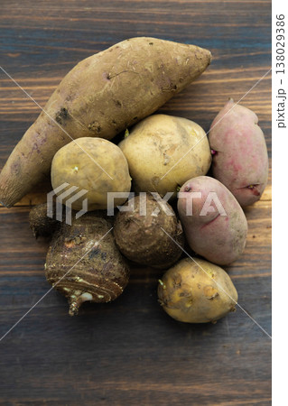 無農薬泥付き芋 無農薬泥付き芋 138029386