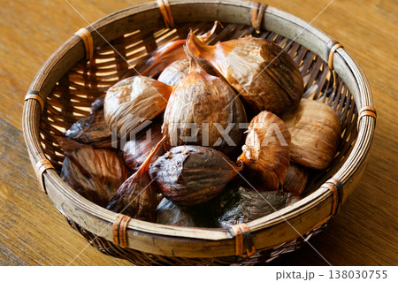 黒にんにく 138030755