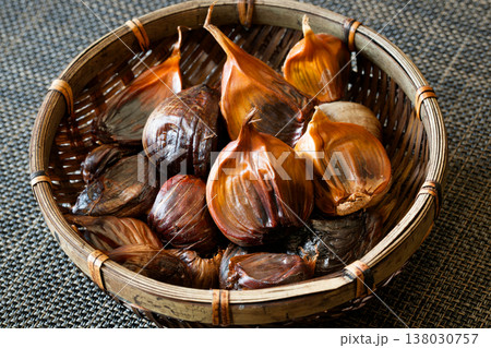 黒にんにく 138030757