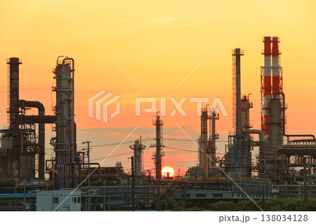 【愛媛県】太陽石油コンビナートの夕景 138034128