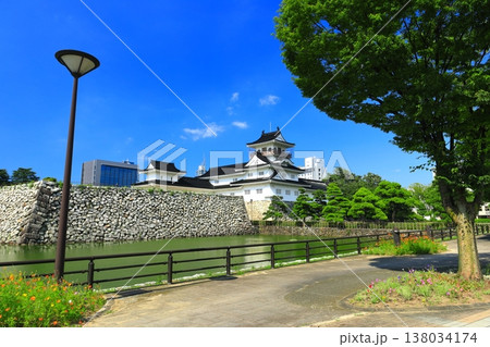 【富山県】快晴の富山城址公園 【富山県】快晴の富山城址公園 138034174