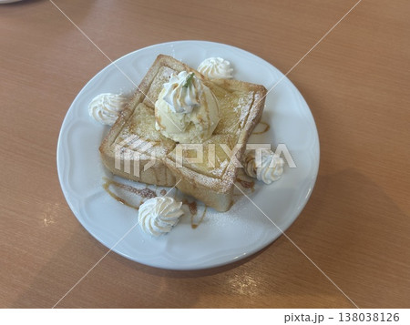 国産純正はちみつの ハニートーストバニラアイスのせ まちごはん かぶら木 湯沢町 国産純正はちみつの ハニートーストバニラアイスのせ まちごはん かぶら木 湯沢町 138038126