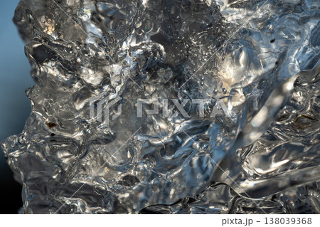 氷の表面の幾何学模様 138039368
