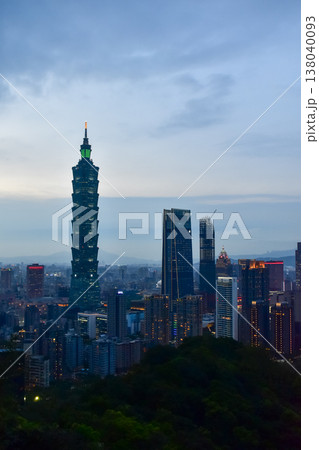 Aerial view of skyline of Taipei city with Taipei 101 Skyscraper at sunset from Xiangshan Elephant Mountain. Beautiful landscape and cityscape of Taipei downtown buildings and architecture in the city Aerial view of skyline of Taipei city with Taipei 101 Skyscraper at sunset from Xiangshan Elephant Mountain. Beautiful landscape and cityscape of Taipei downtown buildings and architecture in the city 138040093