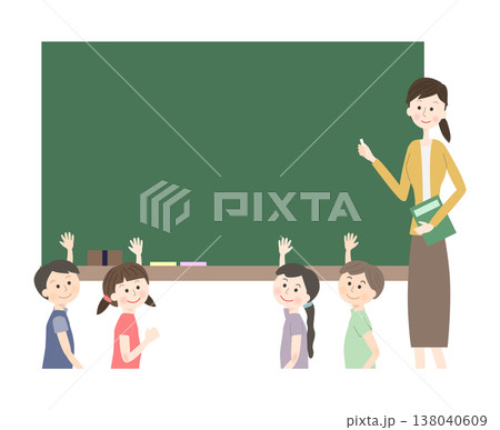 黒板を使って説明する女性の先生と子供たち 黒板を使って説明する女性の先生と子供たち 138040609
