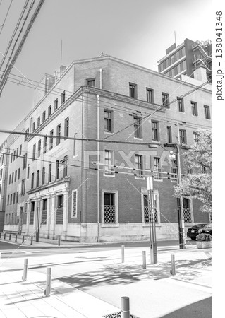 武田道修町ビル（旧武田薬品本社ビル）杏雨書屋　生きた建築ミュージアム　大阪レトロビル　新聞、雑誌用 138041348