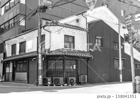 北垣薬品本館(大和屋)江戸時代の貴重な遺構 大阪市中央区道修町 新聞、雑誌用 北垣薬品本館(大和屋)江戸時代の貴重な遺構 大阪市中央区道修町 新聞、雑誌用 138041351