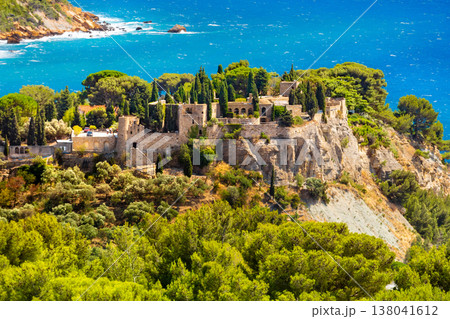 View on old part of Cassis, Provence, South France, Europe, Mediterranean sea View on old part of Cassis, Provence, South France, Europe, Mediterranean sea 138041612