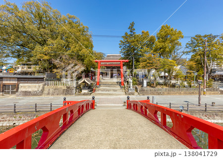 熊本県人吉市にある国宝、青井阿蘇神社　洪水被害から復興を遂げている 138041729