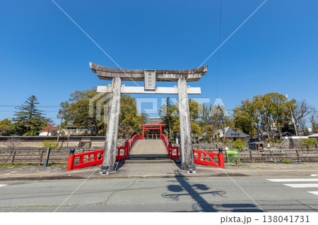 熊本県人吉市にある国宝、青井阿蘇神社　洪水被害から復興を遂げている 138041731