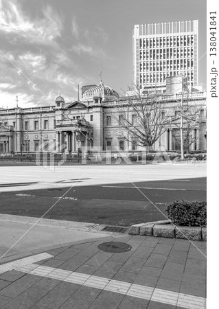 日本銀行（大阪支店旧館）　大阪レトロビルめぐり　新聞、雑誌用 138041841