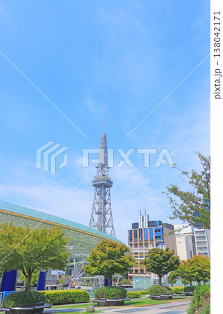愛知県名古屋市、名古屋テレビ塔と水の宇宙船の風景 138042171