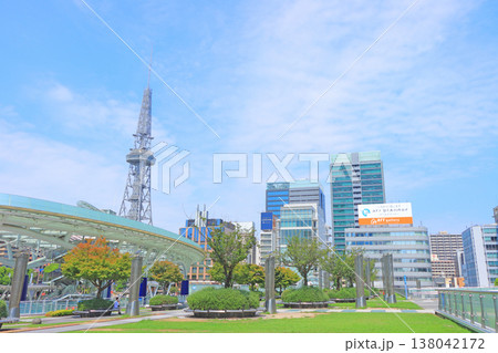 愛知県名古屋市、名古屋テレビ塔と水の宇宙船の風景 愛知県名古屋市、名古屋テレビ塔と水の宇宙船の風景 138042172
