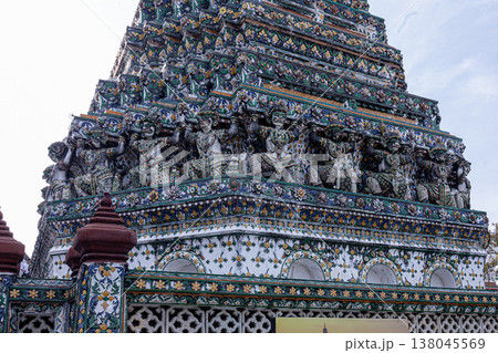 oriental pagoda at Wat Arun Ratchawararam in bangkok thailand oriental pagoda at Wat Arun Ratchawararam in bangkok thailand 138045569