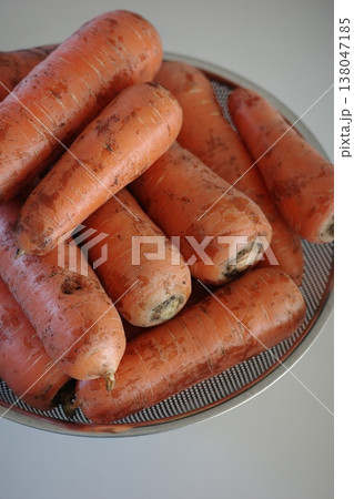 very fresh organic carrots bunch 138047185