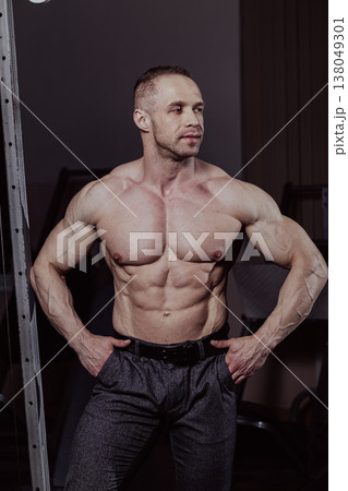Bodybuilder posing in the gym, aesthetic body Bodybuilder posing in the gym, aesthetic body 138049301