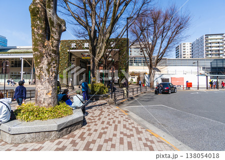 武蔵野市の都市風景　武蔵境駅南口 138054018