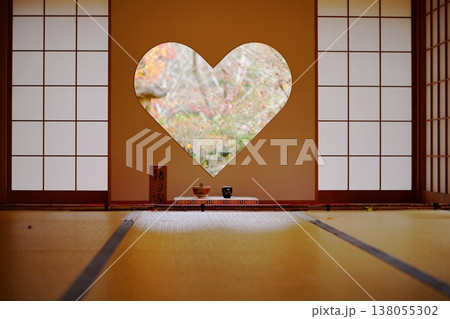 京都正寿院・ハートの窓と天井絵がある客殿 京都正寿院・ハートの窓と天井絵がある客殿 138055302
